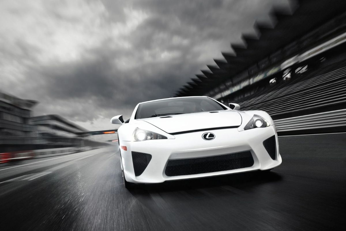 conheca-a-historia-do-iconico-lexus-lfa