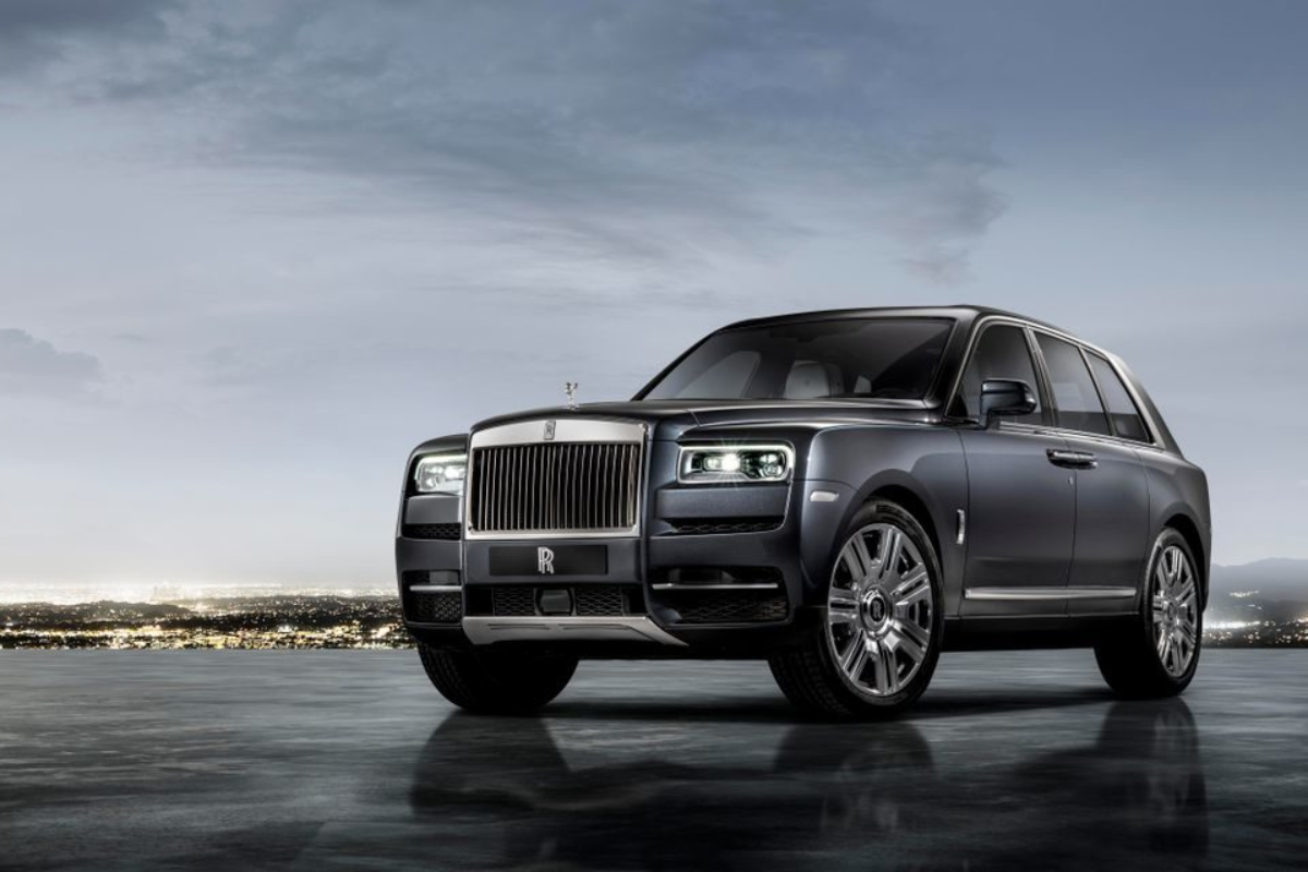 Rolls Royce revela seu primeiro SUV