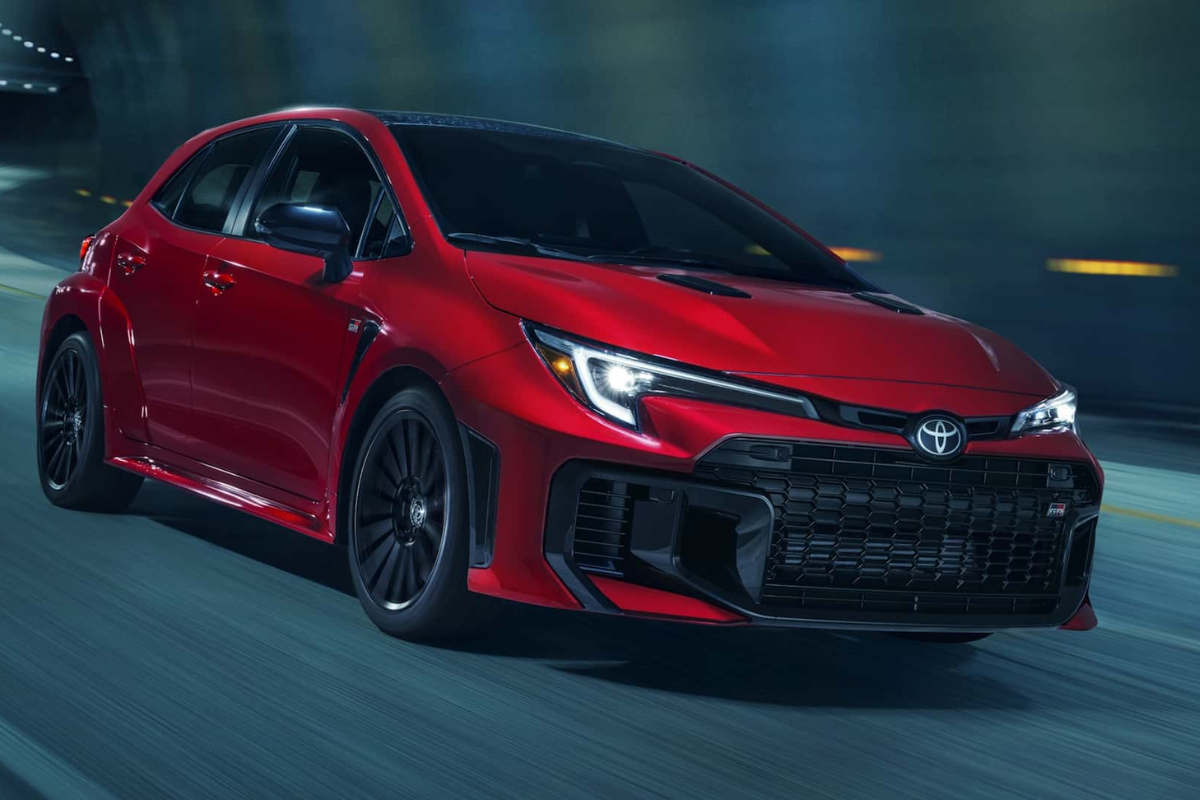 Toyota GR Corolla 2025 ganha opção de câmbio automático